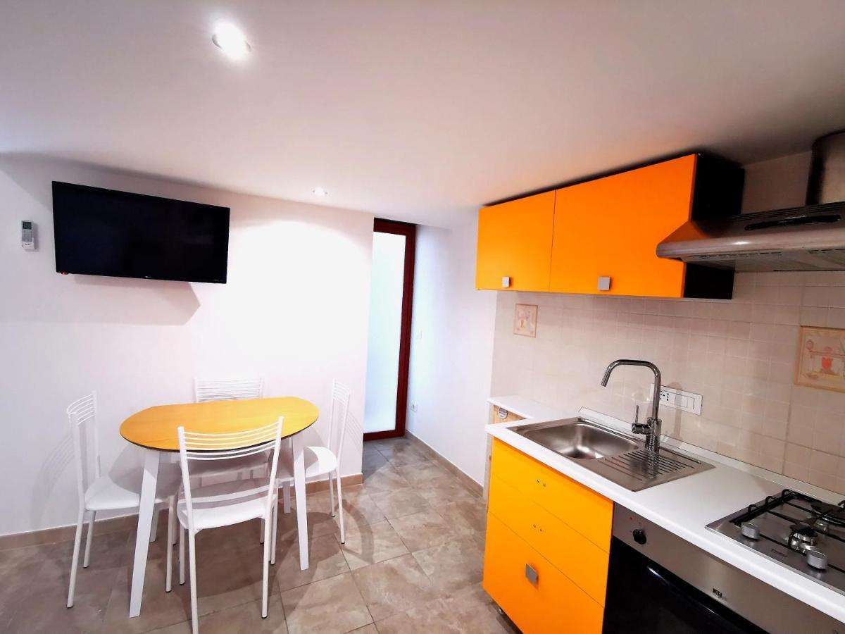 Guru House B&B Apartments Milazzo Buitenkant foto