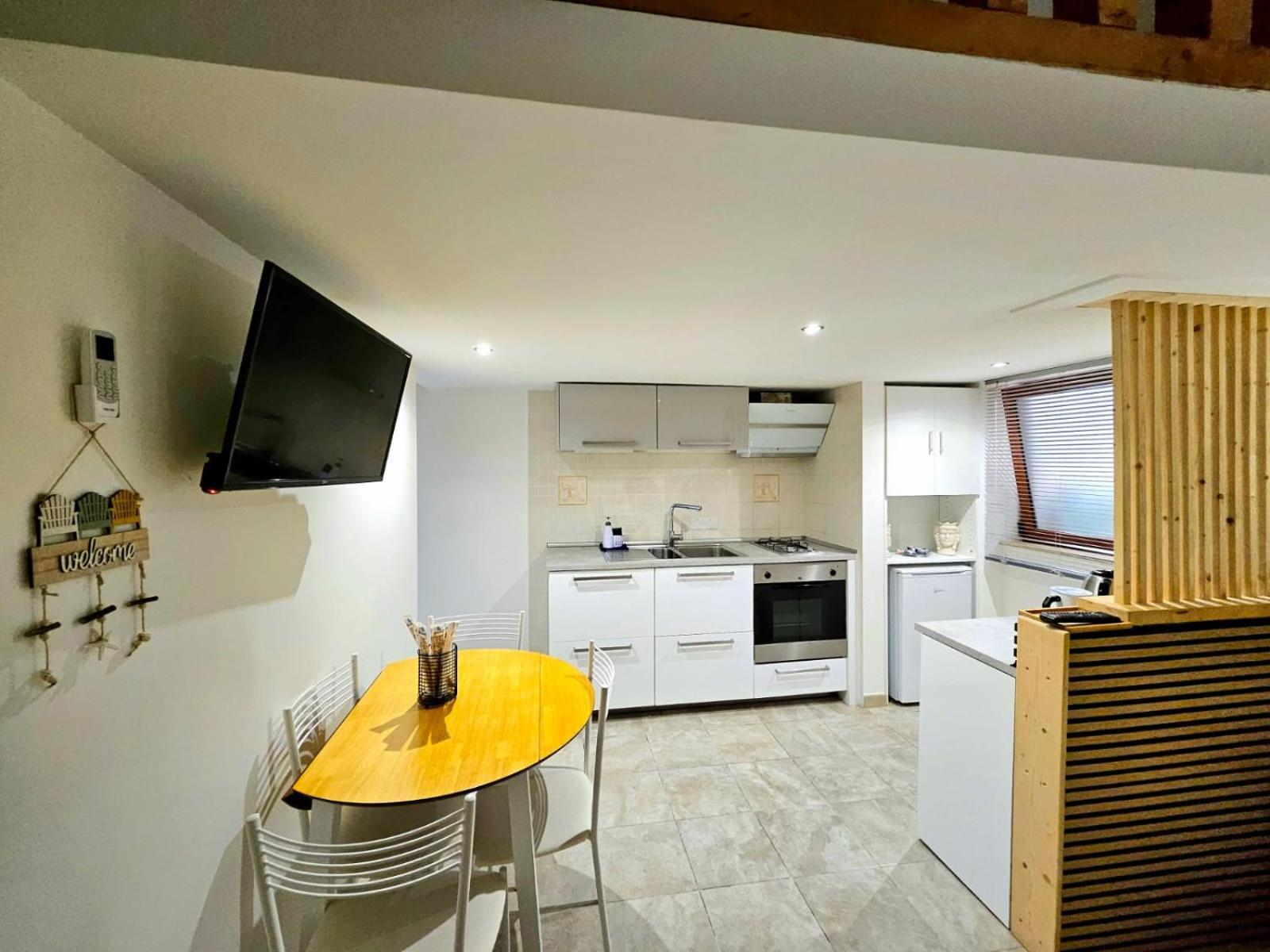 Guru House B&B Apartments Milazzo Buitenkant foto